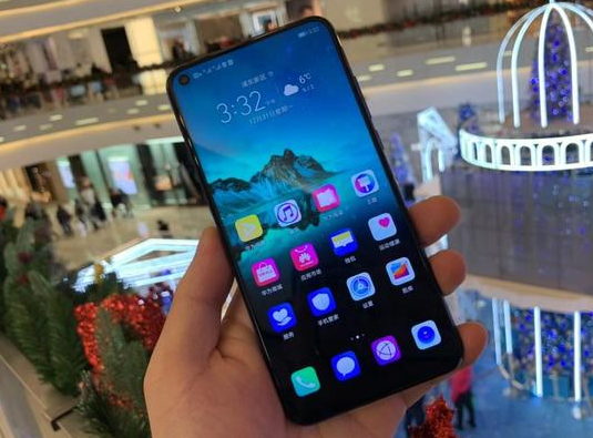 『华为』华为彻底发飙!麒麟980+后置三摄+4000毫安,从3499元跌至2099元