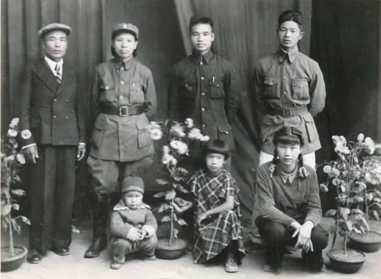 邵华|她是毛泽东的二儿媳，和毛岸青相濡以沫47载，独子晋升上将军衔