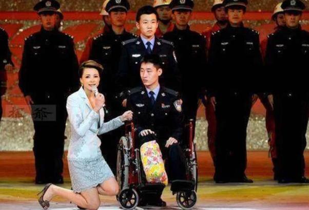 央视|红了16年的央视一姐\翻车\了？