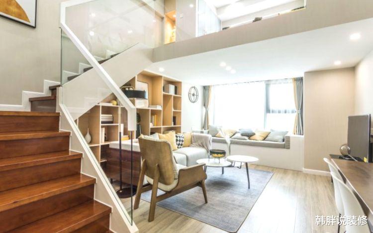 【】参观45㎡两室一厅小复式，挑高4.8米，顶得上两套单身公寓