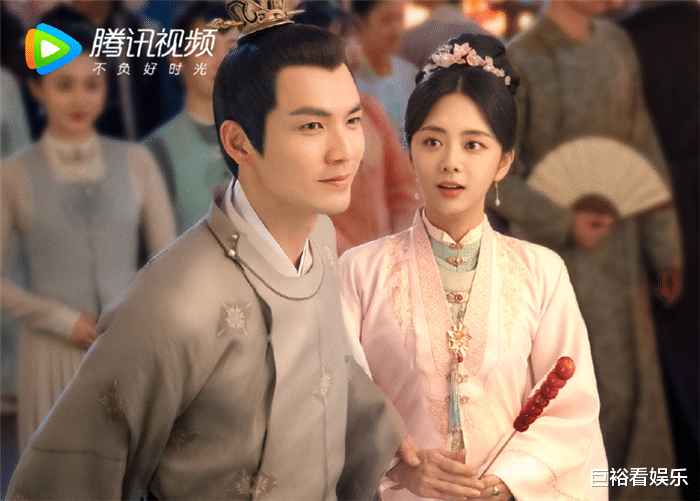 谭松韵|谭松韵又一古装剧将袭，还是熟悉的“先婚后爱”，高甜合照沦陷了