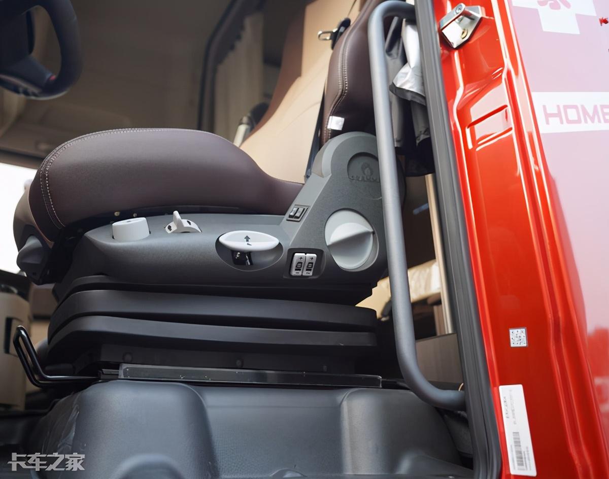 日产轩逸|吃喝拉撒车上搞定，跑车不用住旅馆，实拍解放JH6+生活舱重卡