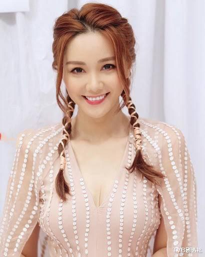 汤洛雯@TVB当家花旦为新剧开工,挑战女捕快,自曝定要带足两套内衣