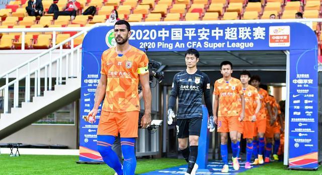 江苏苏宁|李霄鹏下课原因找到，中超黑哨原因水落石出，名嘴见解一针见血