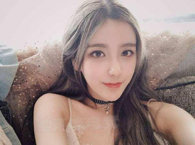 [rita]姿态与Rita又爆出新绯闻，从“奶妈门”升级到“马眼门”