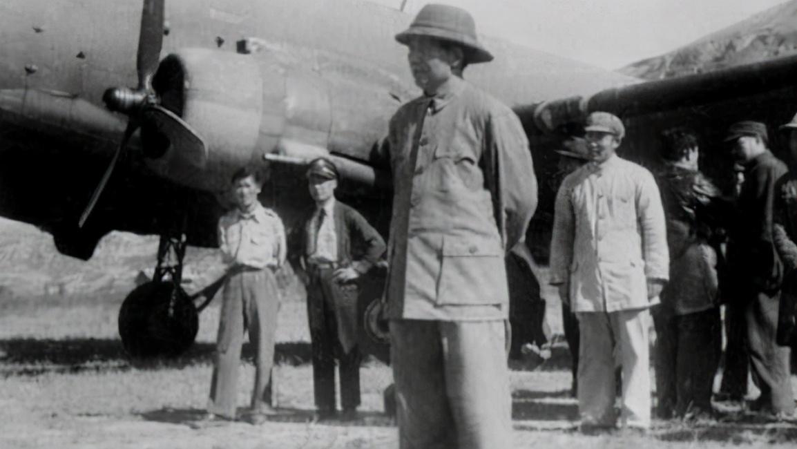 重庆谈判|重庆谈判老蒋底牌，许给毛主席做一省省长，主席听后哈哈大笑