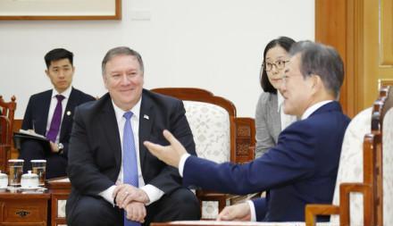 「特朗普」特朗普在白宫接待了一位特殊的客人,给了一个解决黑人问题好办法