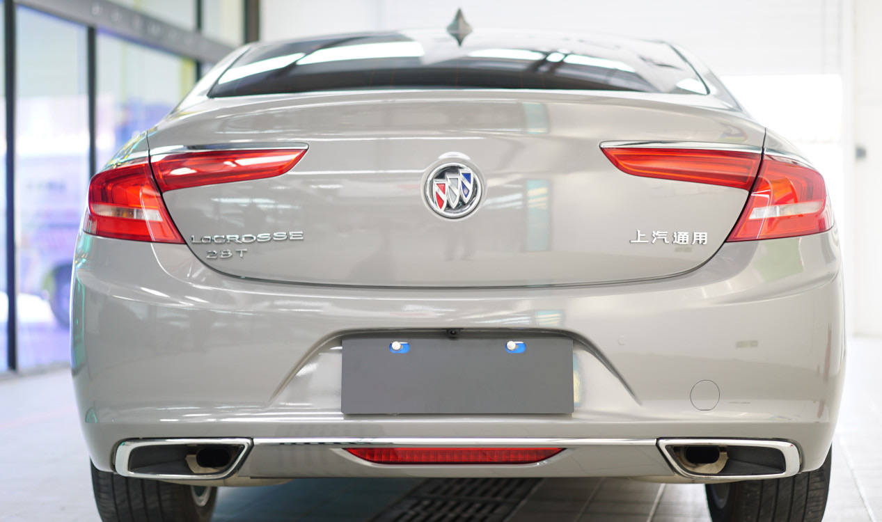 别克君越：水泥灰质感撩上头 被别克君越惊艳到了吧