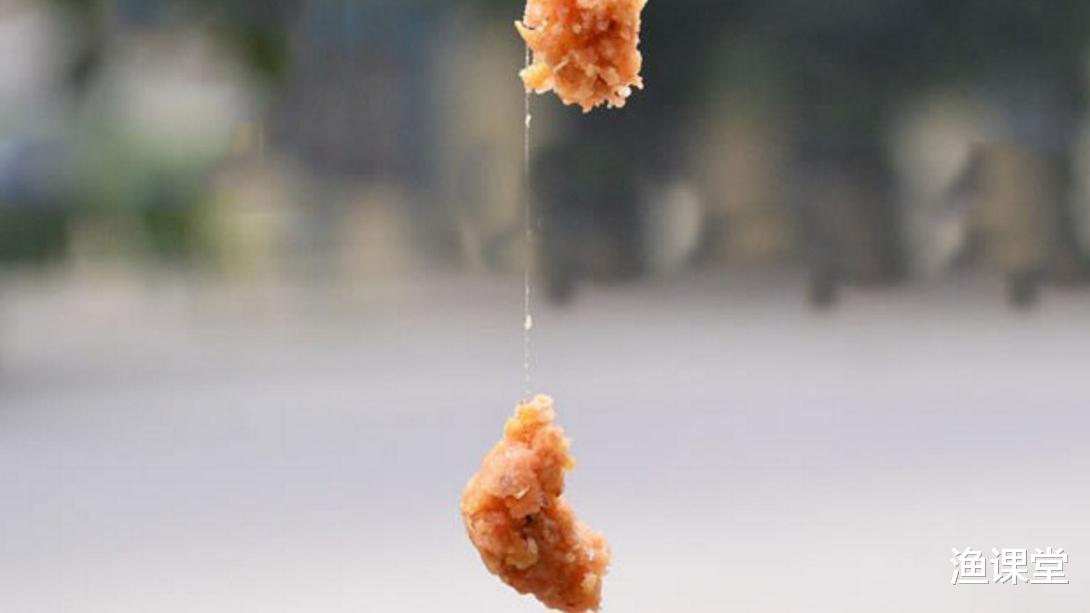 |用“拉丝饵”钓鱼该如何调漂？核心思想就1个，大部分钓友都错了