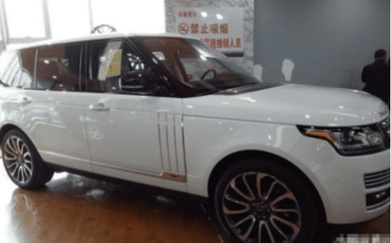 男子全款买路虎揽胜，曝出和女销售的聊天记录，网友：有钱又能怎样？