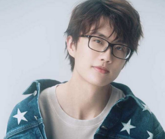 演唱会▲平时像个“过气”歌手,但一到开演唱会,网友:票都抢不到