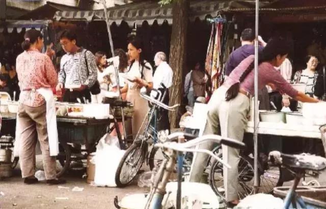 【老照片】1996年北京老照片，最后一张照片里的姑娘太潮了……