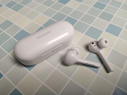 #AirPods#全网热销的五大真无线蓝牙耳机，谁是AirPods的对手？