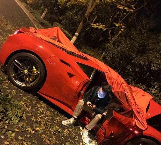 #豪车#上海“超级富二代”秦奋，豪车经常换，唯独这辆SUV不舍得换