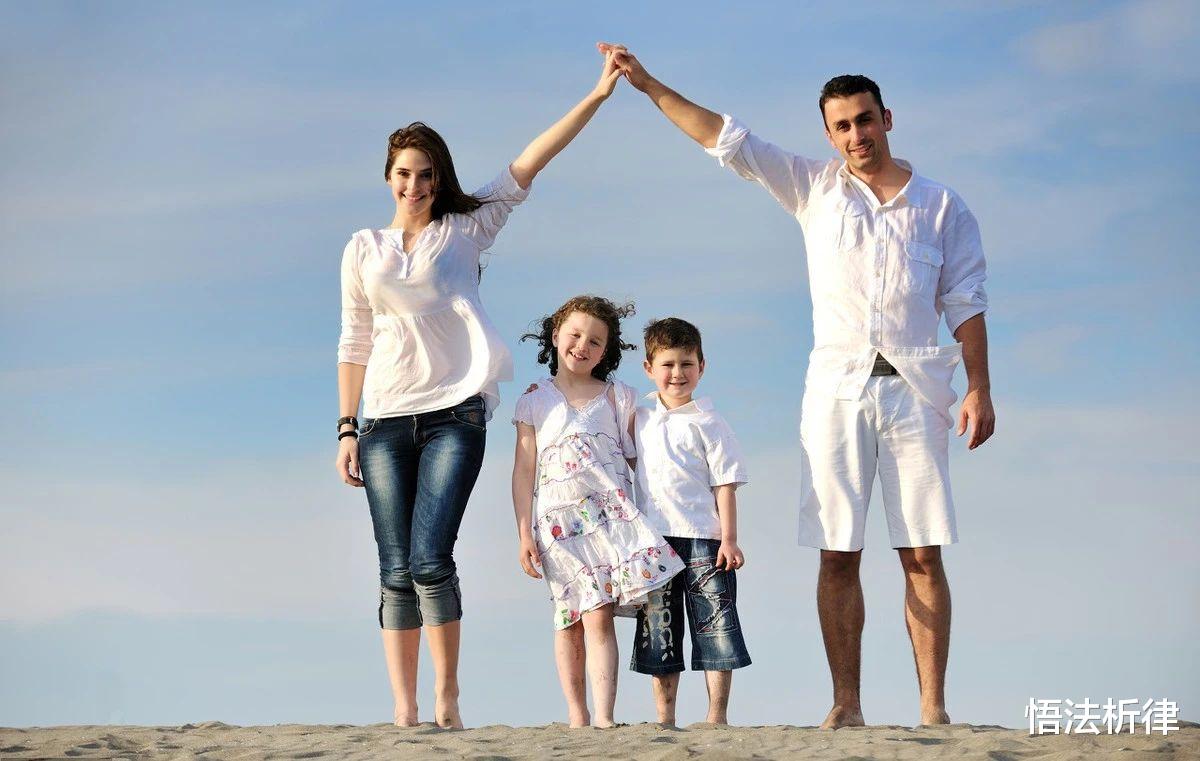 #北京市#男方意外离开人间，保险公司赔了100万，男方父母有继承权吗？