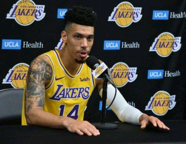 丹尼·格林|疯了！丹尼格林或加盟勇士！1.7亿豪阵出炉！NBA要大结局