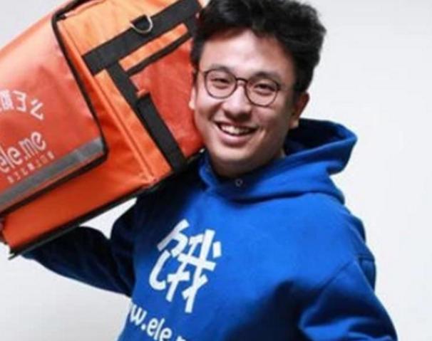 「马云」当年创业10年的大学生，将公司卖给马云赚了670亿，他现状如何了