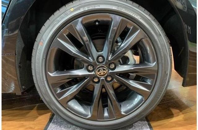 丰田卡罗拉|丰田全新旅行车，比杰德漂亮，配6座“双人床”，全系油电混动