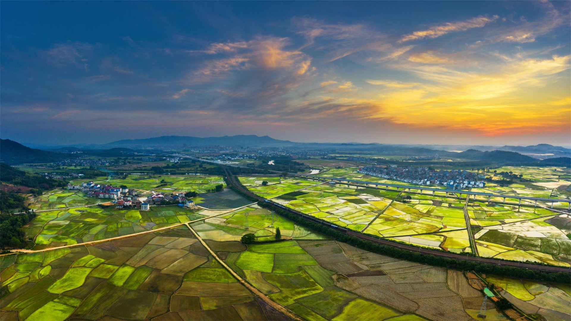 天蝎座|11月下旬，心潮澎湃，真情永驻，咫尺天涯，勿忘初情，深情到永远