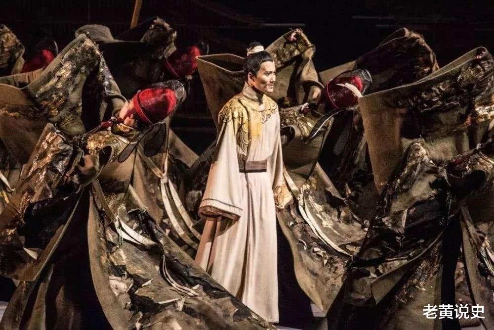 『杜甫』杜甫的两句名诗,骂人不带脏字,现在常被用来夸人,你用对了吗?