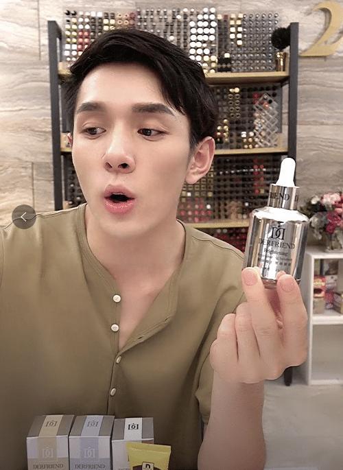 「冻龄」李佳琦随手晒出的平价精华液，没想到遭网友疯抢，被称为“平价兰蔻”