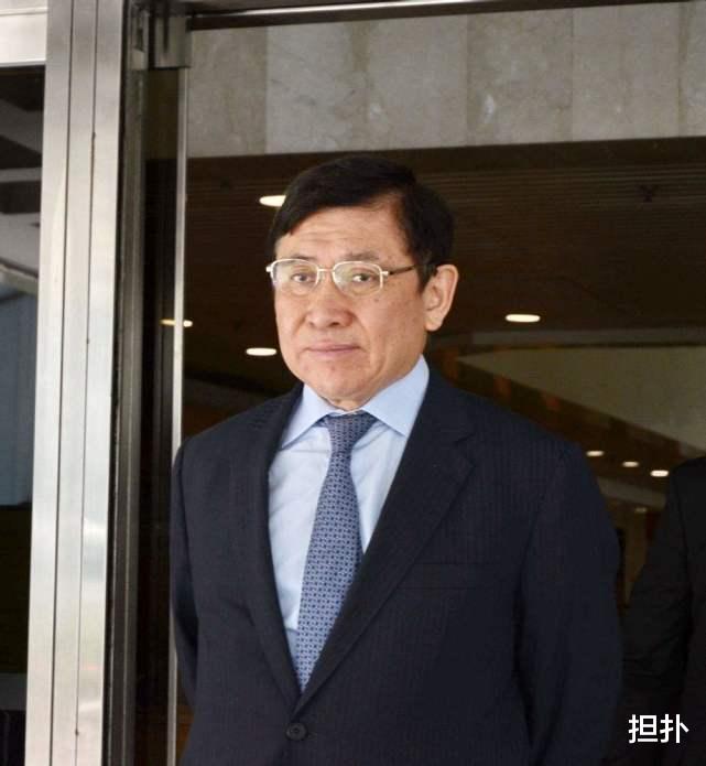 [香港]上海一块地值5百亿，香港一块地值4百亿，他才是真正的中国首富