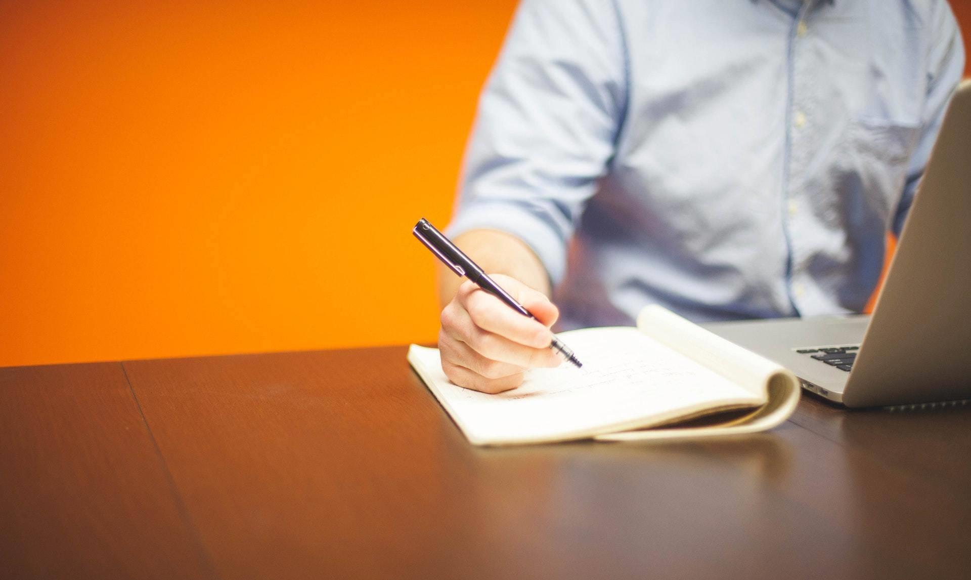 「」工作再难找,也不建议从事这3类工作,越混越“没出息”