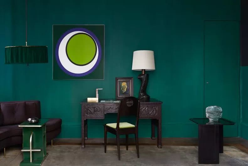 婉转古典绿，在水一方的静候，装点奢华都市魅力