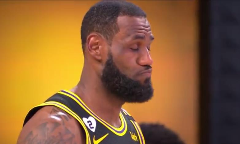 莫里斯|别骂了!打满末节全场0分,他就是来背锅的