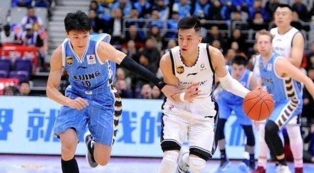 山东男篮|联盟第一笔大交易！曝山东队签约王牌后卫，巩晓彬苦等之人来了