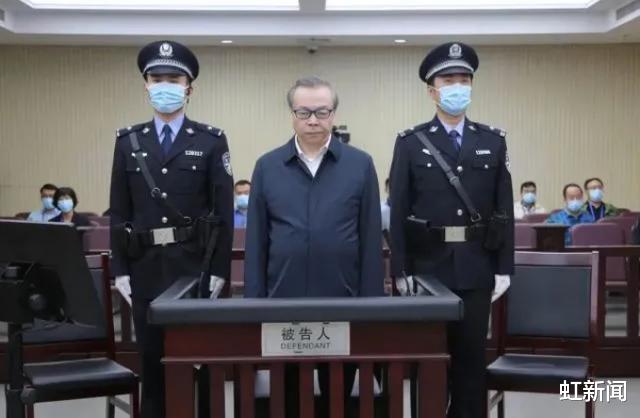 重庆|赖小民收受17.88亿，收钱过程完整还原，特设\超市\藏匿2亿现金