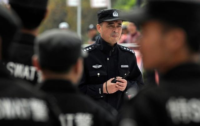 警察|公安系统招录1000人，大专可报，公务员编制！男女均可，正在报名