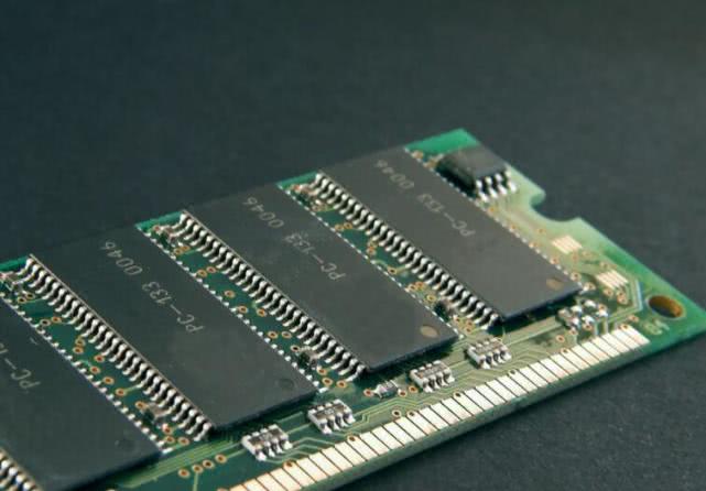 「软件」128GB内存都不够用？删掉这两个软件瞬间多出40GB，网友：咋不早说