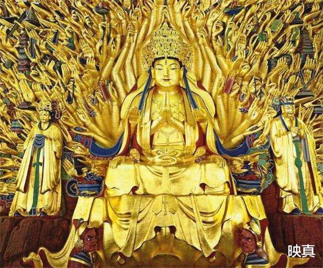 #文物#工人修复千手观音像，无意触碰机关发现碑文，完工那一天集体痛哭