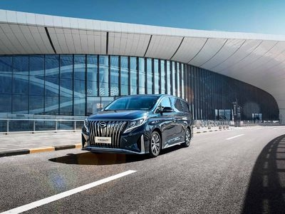 「广汽传祺」13万之内落地的车，要自动挡，电子手刹，省油，怎么推荐？