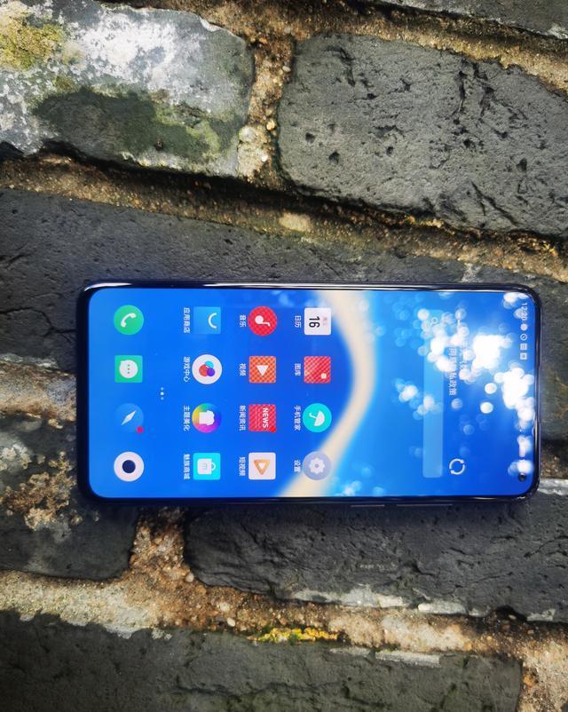 魅族17|魅族17上手评测：高端规格，中端价格和引人注目的平衡镜头设计