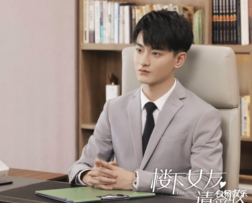 ▲又一霸道总裁剧火了，播放量已突破8亿，20集连追不够看求加更！