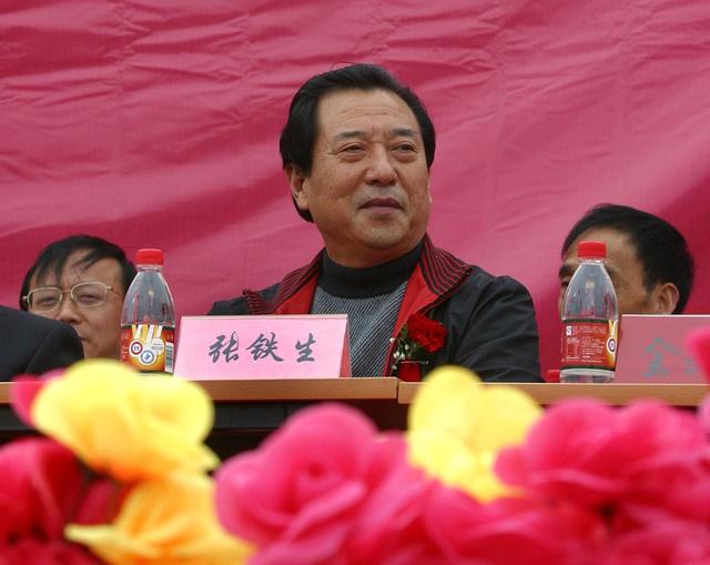 「高考」47年过去，曾担任全国人大常委的“白卷英雄”张铁生，现状如何？