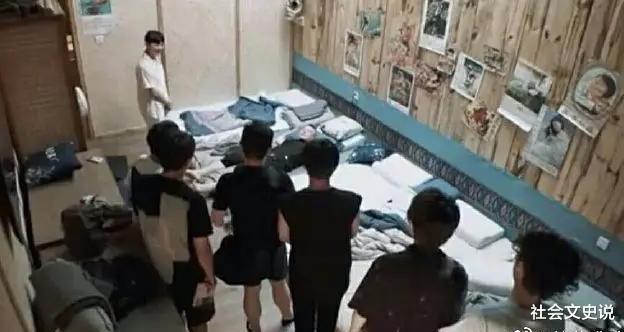 岳云鹏|强搂24岁女团成员，把手伸进女艺人裤兜，岳云鹏老实人形象尽毁！