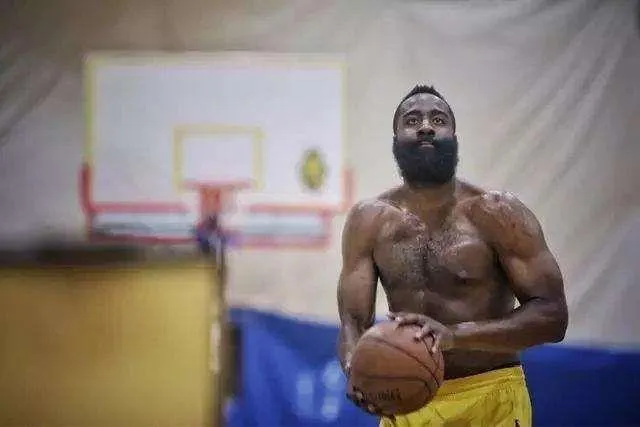 威斯布鲁克|重磅突发！威少确诊新冠！登哥可能也中招了！马赛克这下凉透了！