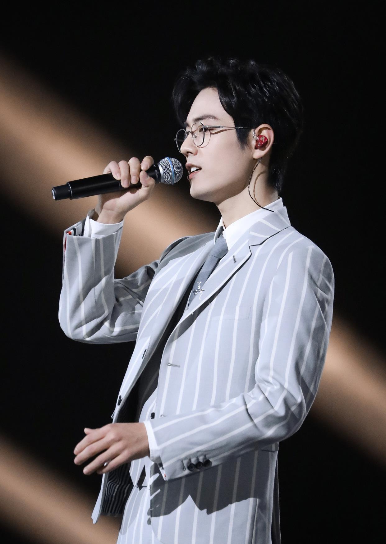 肖战|广电总局官宣《余生》播出时间，肖战主演《陈情令》《诛仙》获奖