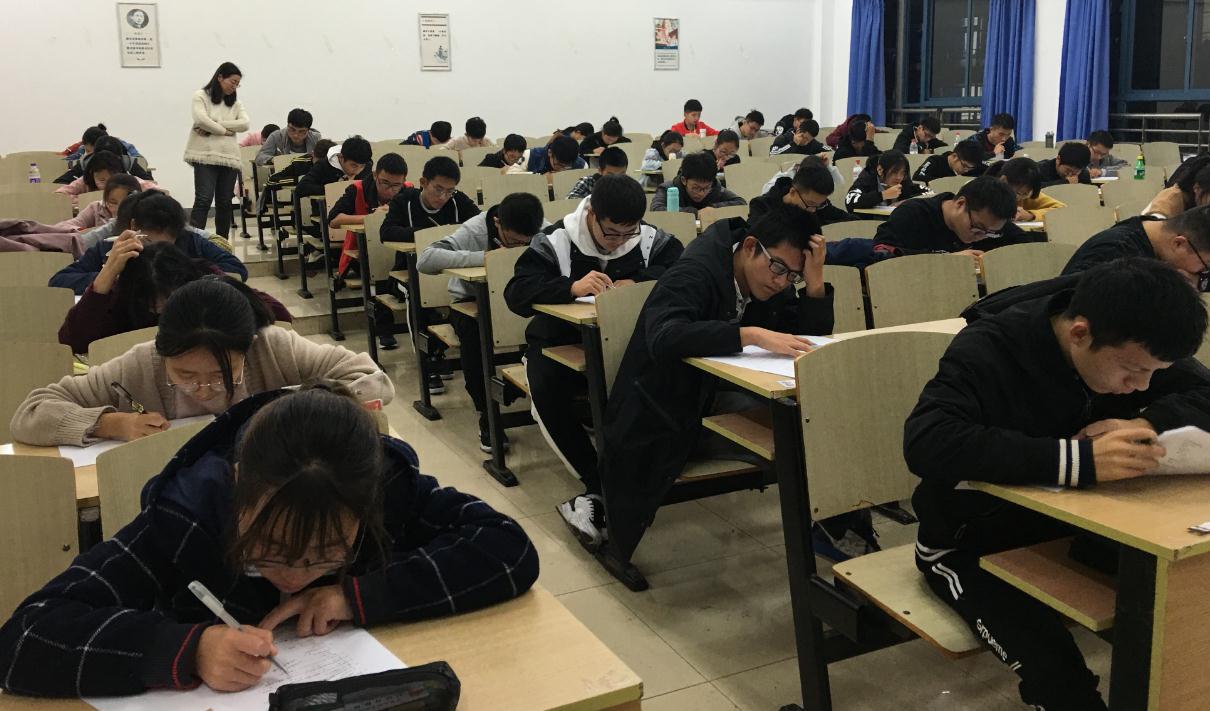 大学|二本考生“被调剂”到这8个专业，尽量转专业，就业对学历要求高