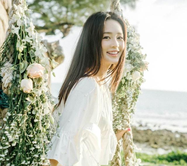 李沁|李沁：被国家秘密培养9年昆曲被当接班人，却转身投入娱乐圈，说起原因十分痛心