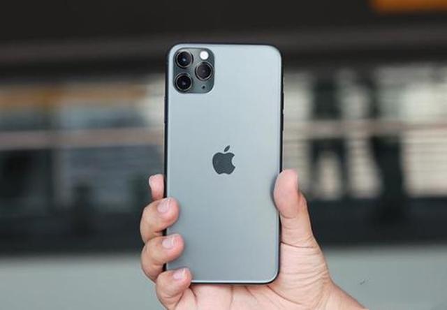 iphone11|大降5100元！库克彻底扛不住了，256G还买啥iPhone11