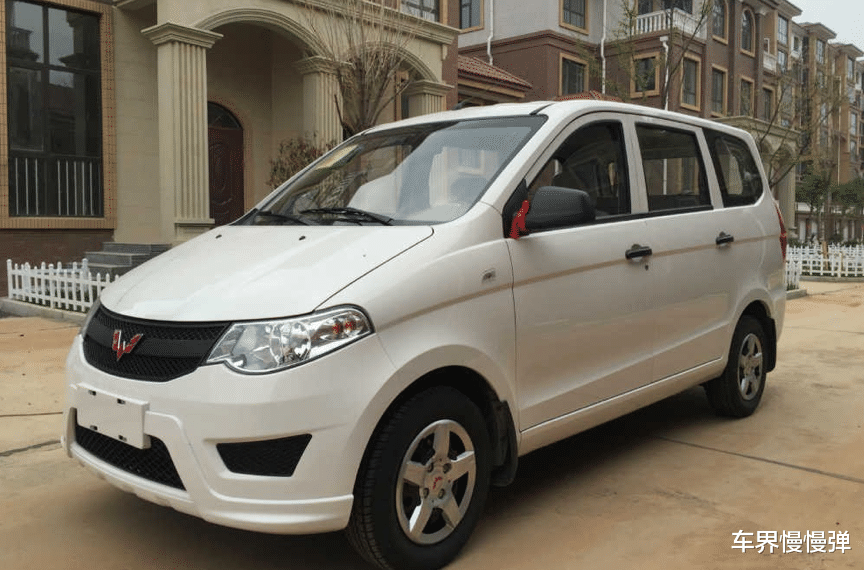 三菱欧蓝德|五菱宏光升级版，好开又便宜，轴距2米8才5万多，神车再续辉煌