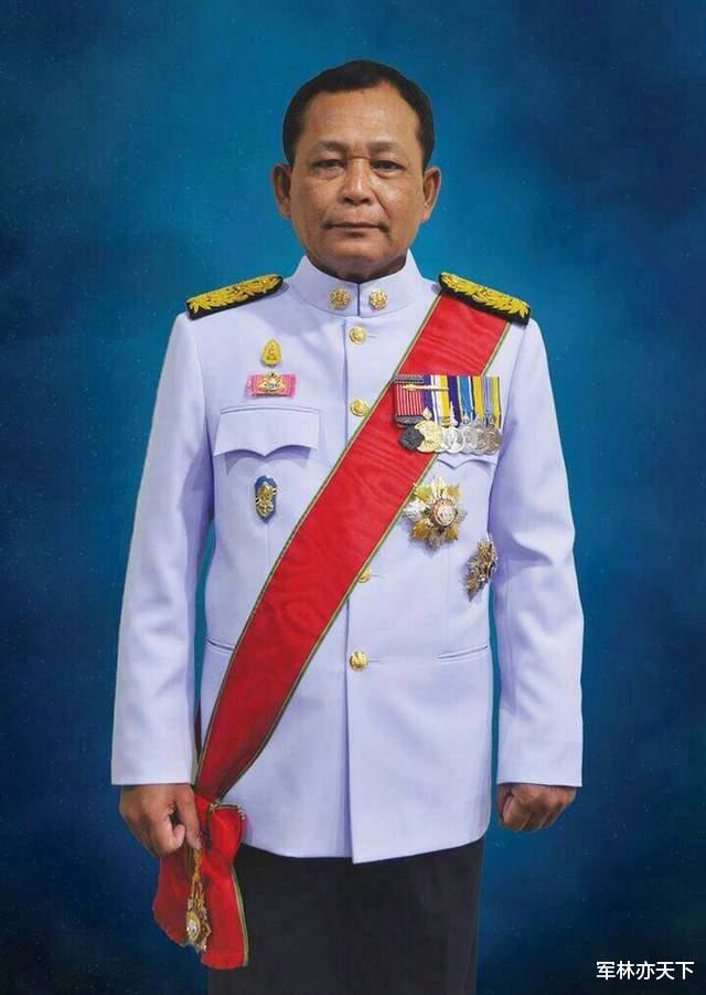 泰國樞密院16名老臣，軍隊退役將領數量高達7人，可代理國王職權-圖7
