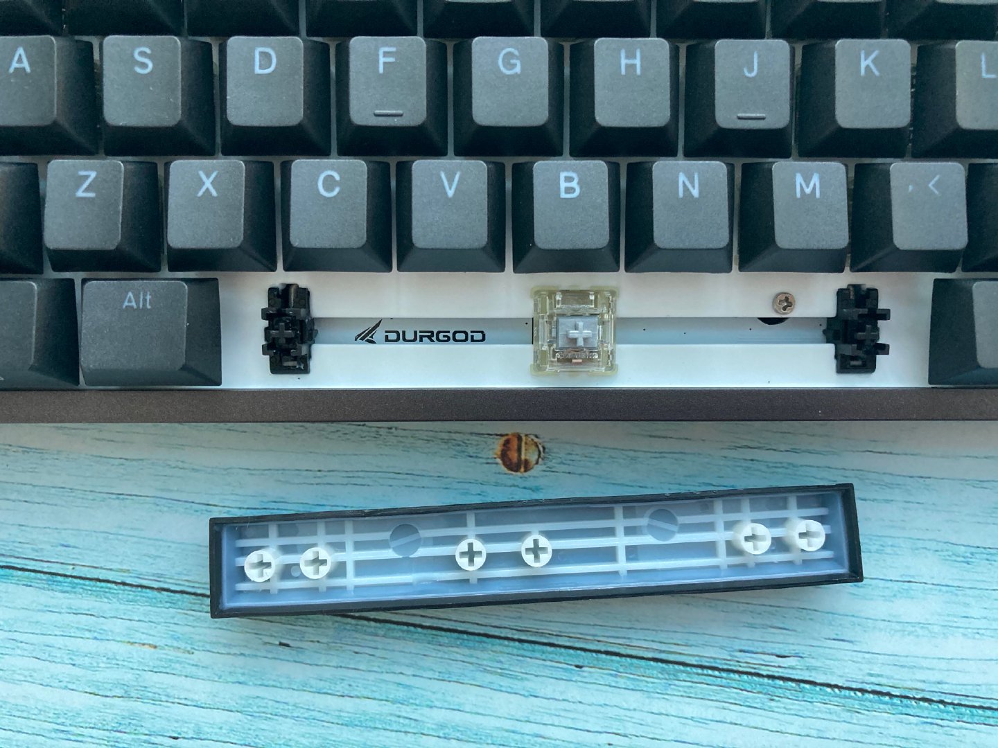 机械键盘|原来键盘也可以这么酷炫 — 杜咖K320 RGB NS机械键盘轻测