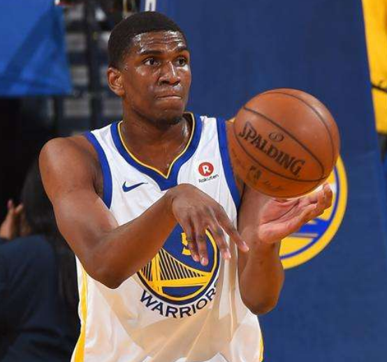 「亚当斯」我们都被骗了！以为是NBA老球员，谁知道他们的年龄这么小！