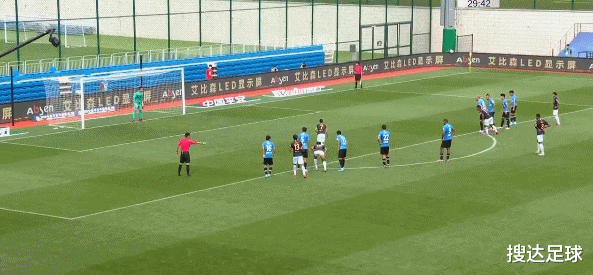 中超|中超首胜+首次零封，45岁荷兰名帅终于赢了！他们摆脱垫底飙升2位