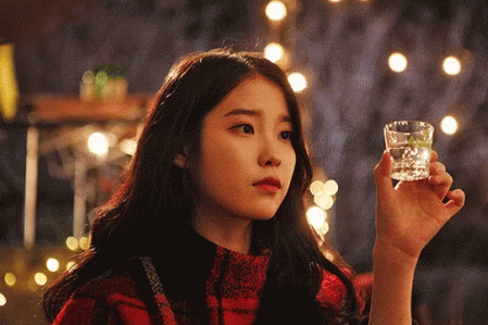 iu|艳压秀智、IU，素人模特破天荒拿下烧酒代言：金主也为美貌屈服